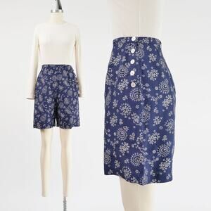 Vintage 90s Woolrich Navy Floral Print High Waisted Button Down Shorts S